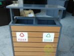 街道简洁分类钢木垃圾箱