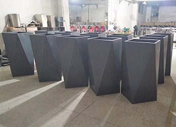 商场菱形烤漆不锈钢花盆主图