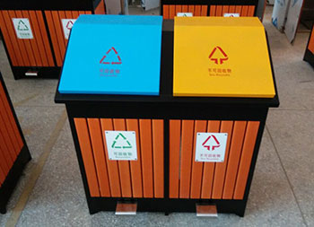 两分类脚踏式钢木垃圾桶主图