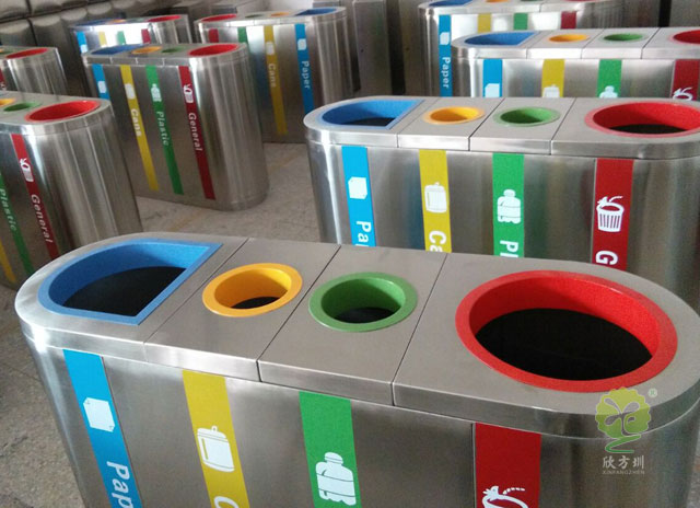 四分类垃圾桶工厂生产实景图